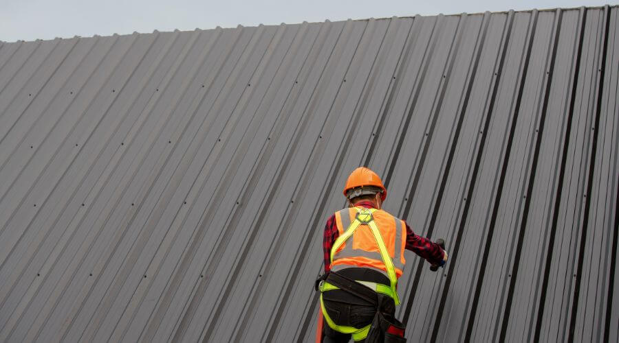 Professional gutter cleaning in Bronte, TX